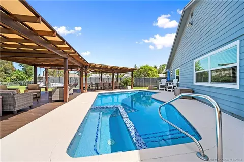 Exterior - 4401 SE Satinleaf Pl, Stuart, FL 34997 photo 5 of 19