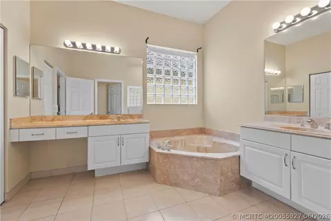 Bath - 2968 SE Racoon Way, Stuart, FL 34997 photo 2 of 5