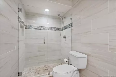 4060 NW Cinnamon Tree Cir, Jensen Beach, FL 34957