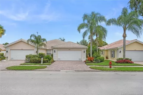 8693 SE Retreat Dr, Hobe Sound, FL 33455