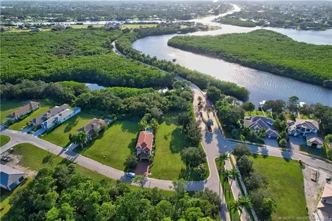 119 SE Via Bisento, Port St Lucie, FL 34952
