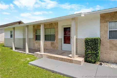 Exterior - 1670 SE Madison St, Stuart, FL 34997 photo 1 of 4