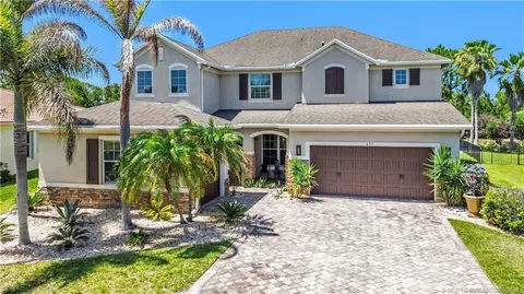 697 SW Sun Cir, Palm City, FL 34990