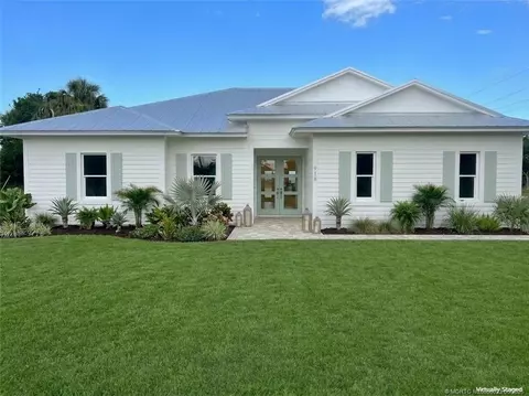 918 SE Hibiscus Ave, Stuart, FL 34996