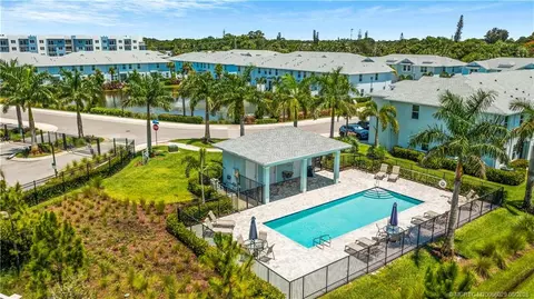 325 SE Halifax Ln, Stuart, FL 34994 photo 4