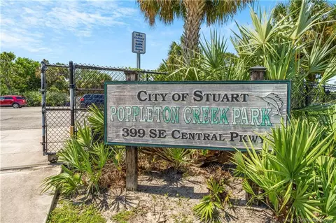 325 SE Halifax Ln, Stuart, FL 34994 photo 27