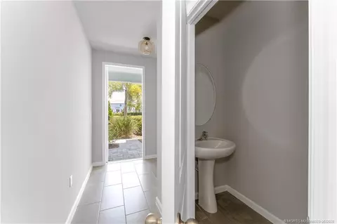 325 SE Halifax Ln, Stuart, FL 34994 photo 6