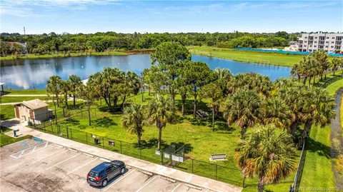 325 SE Halifax Ln, Stuart, FL 34994 photo 32