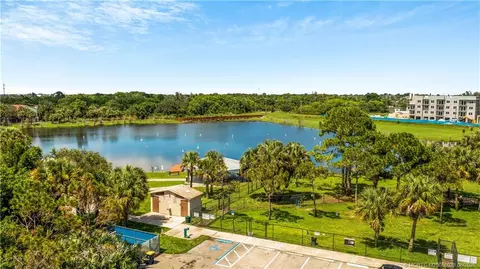 325 SE Halifax Ln, Stuart, FL 34994 photo 29