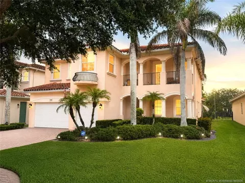 5718 SW Bald Eagle Dr, Palm City, FL 34990