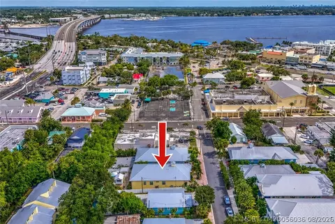 View/Area - 412 SW Akron Ave, Stuart, FL 34994 photo 2 of 5