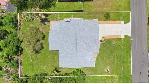 1007 SEuclid Ln, Port Saint Lucie, FL 34983