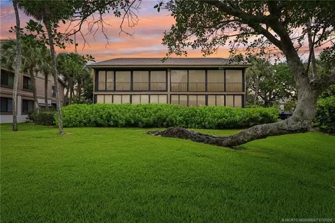 Exterior - 250 NEdgewater Dr, Stuart, FL 34996 photo 1 of 11
