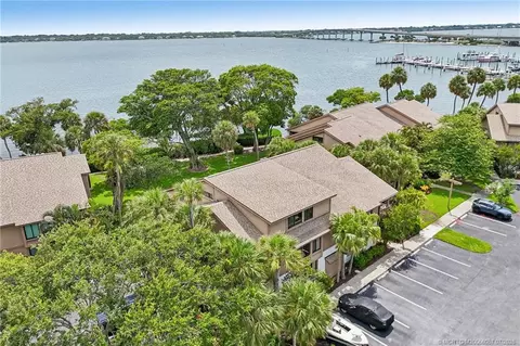 View/Area - 250 NEdgewater Dr, Stuart, FL 34996 photo 3 of 10