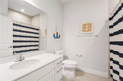 Bath - 208 SW Pomeroy St, Stuart, FL 34997 photo 5 of 5