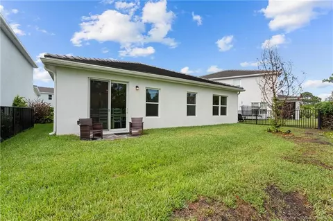 Exterior - 208 SW Pomeroy St, Stuart, FL 34997 photo 5 of 12