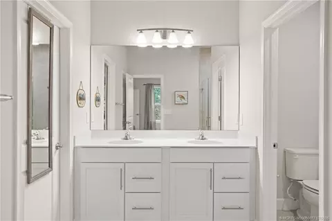 Bath - 208 SW Pomeroy St, Stuart, FL 34997 photo 1 of 5