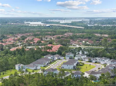 View/Area - 208 SW Pomeroy St, Stuart, FL 34997 photo 11 of 12