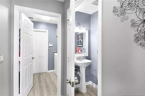 1015 SE Westminster Pl, Stuart, FL 34997 photo 21
