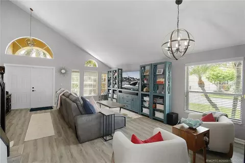 1015 SE Westminster Pl, Stuart, FL 34997 photo 10