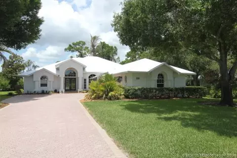 5535 SW Landing Creek Dr, Palm City, FL 34990