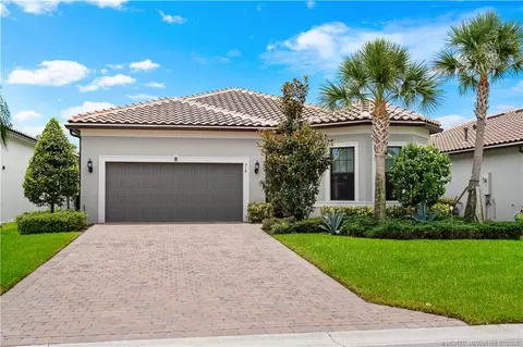 518 SE Crathes St, Port Saint Lucie, FL 34984