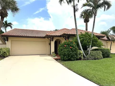 2390 Bobalink Ct SW, Palm City, FL 34990