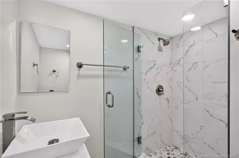 Bath - 5708 SE Windsong Ln, Stuart, FL 34997 photo 2 of 3