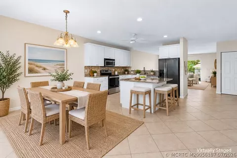 2127 SE Wild Meadow Cir, Port Saint Lucie, FL 34952