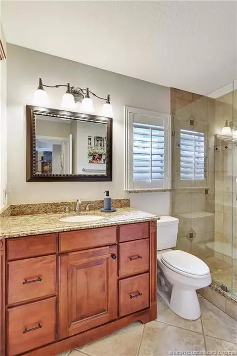 Bath - 1863 NW 22nd St, Stuart, FL 34994 photo 3 of 3