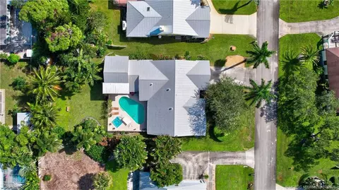 View/Area - 1863 NW 22nd St, Stuart, FL 34994 photo 3 of 7