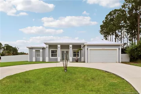 6216 NW West Deville Cir, Port Saint Lucie, FL 34986