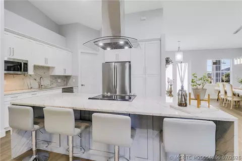6216 NW West Deville Cir, Port Saint Lucie, FL 34986