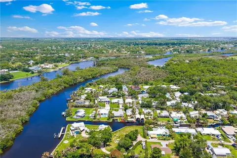 View/Area - 715 SW Rustic Cir, Stuart, FL 34997 photo 3 of 3