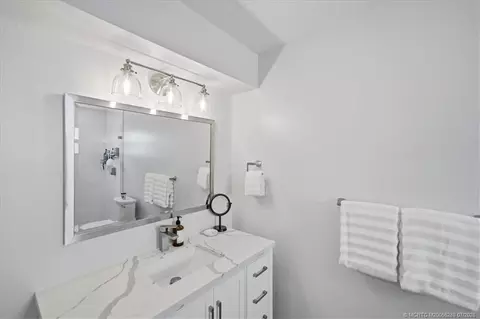 Bath - 6703 SE Raintree Ave, Stuart, FL 34997 photo 1 of 4