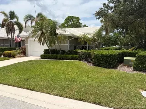 2406 SW Foxpoint Trl, Palm City, FL 34990