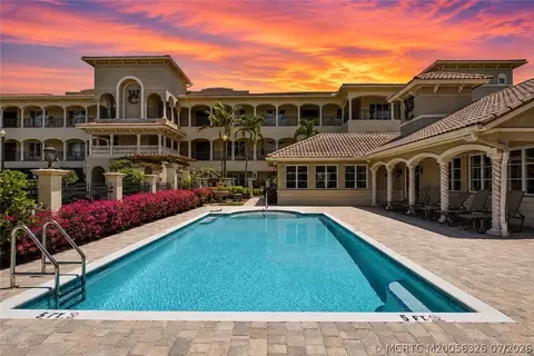 Exterior - 952 SE Willoughby Trce, Stuart, FL 34997 photo 6 of 7