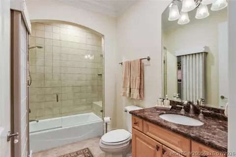 Bath - 952 SE Willoughby Trce, Stuart, FL 34997 photo 3 of 3
