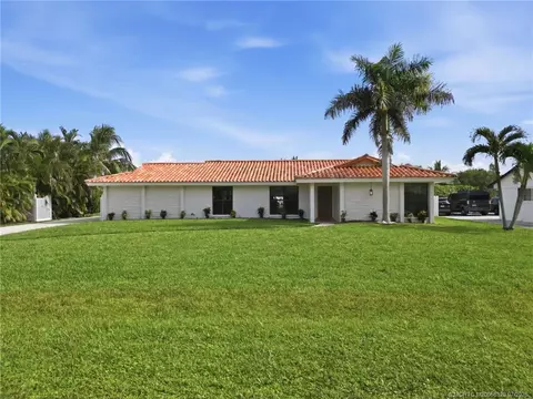 4741 Holly Dr, Palm Beach Gardens, FL 33418