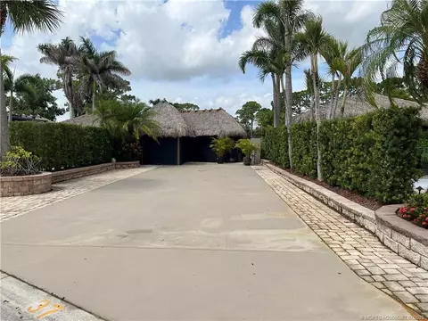 37 NW Boundary Dr, Port St Lucie, FL 34986