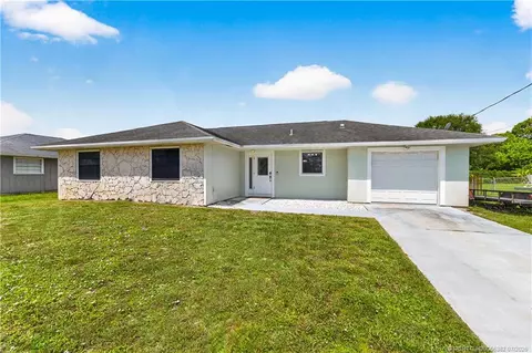 5909 Cassia Dr, Fort Pierce, FL 34982