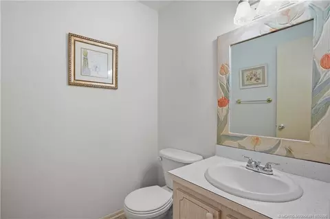 Bath - 2600 SE Ocean Blvd #DD-12, Stuart, FL 34996 photo 1 of 2