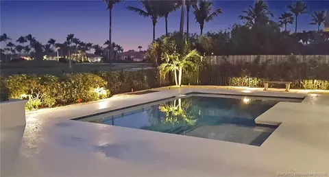 Exterior - 6943 SE Harbor Cir, Stuart, FL 34996 photo 2 of 10