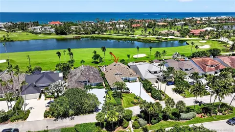 View/Area - 6943 SE Harbor Cir, Stuart, FL 34996 photo 2 of 9
