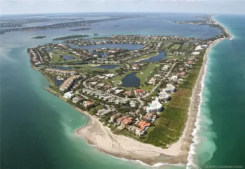 View/Area - 6943 SE Harbor Cir, Stuart, FL 34996 photo 7 of 9