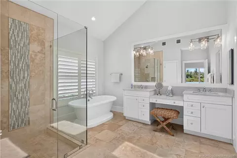 Bath - 6943 SE Harbor Cir, Stuart, FL 34996 photo 2 of 5