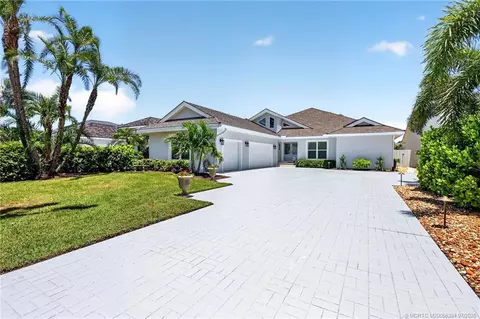 Exterior - 6943 SE Harbor Cir, Stuart, FL 34996 photo 1 of 10
