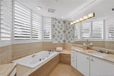 Bath - 2920 SE Dune Dr #210, Stuart, FL 34996 photo 6 of 7