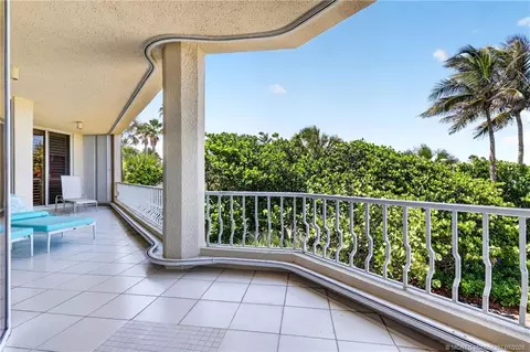 Exterior - 2920 SE Dune Dr #210, Stuart, FL 34996 photo 3 of 14
