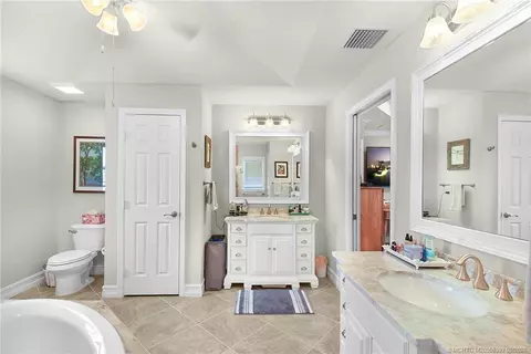 Bath - 4586 SE Manatee Ter, Stuart, FL 34997 photo 1 of 5